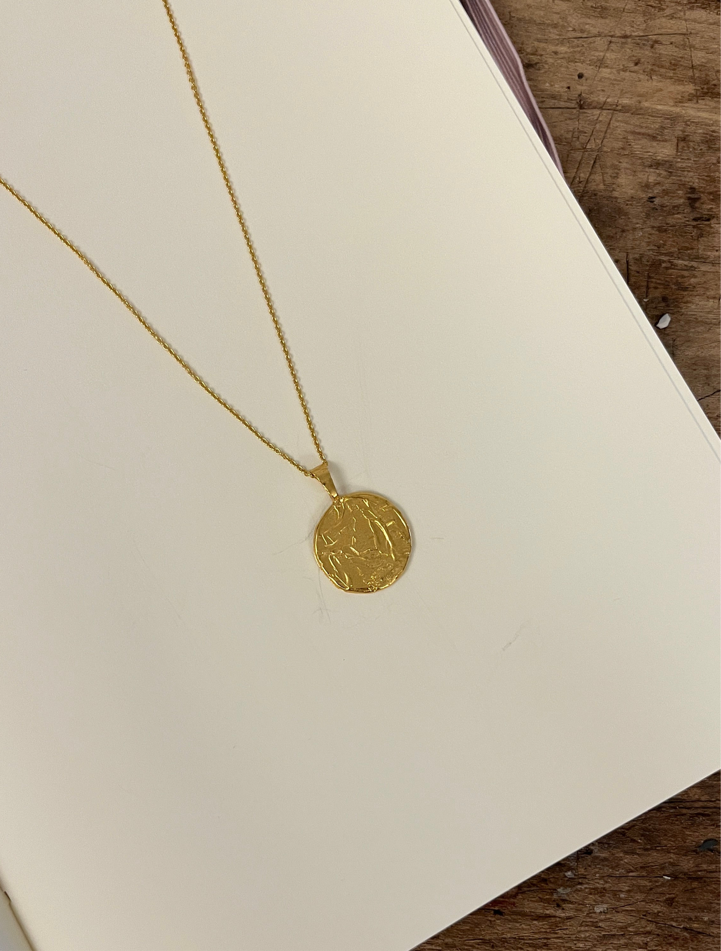JM TEXTURED NECKLACE